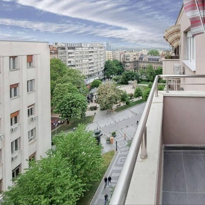 Rental of a spacious 2-room apartment, 67 m², in the city center of Belgrade, Serbia